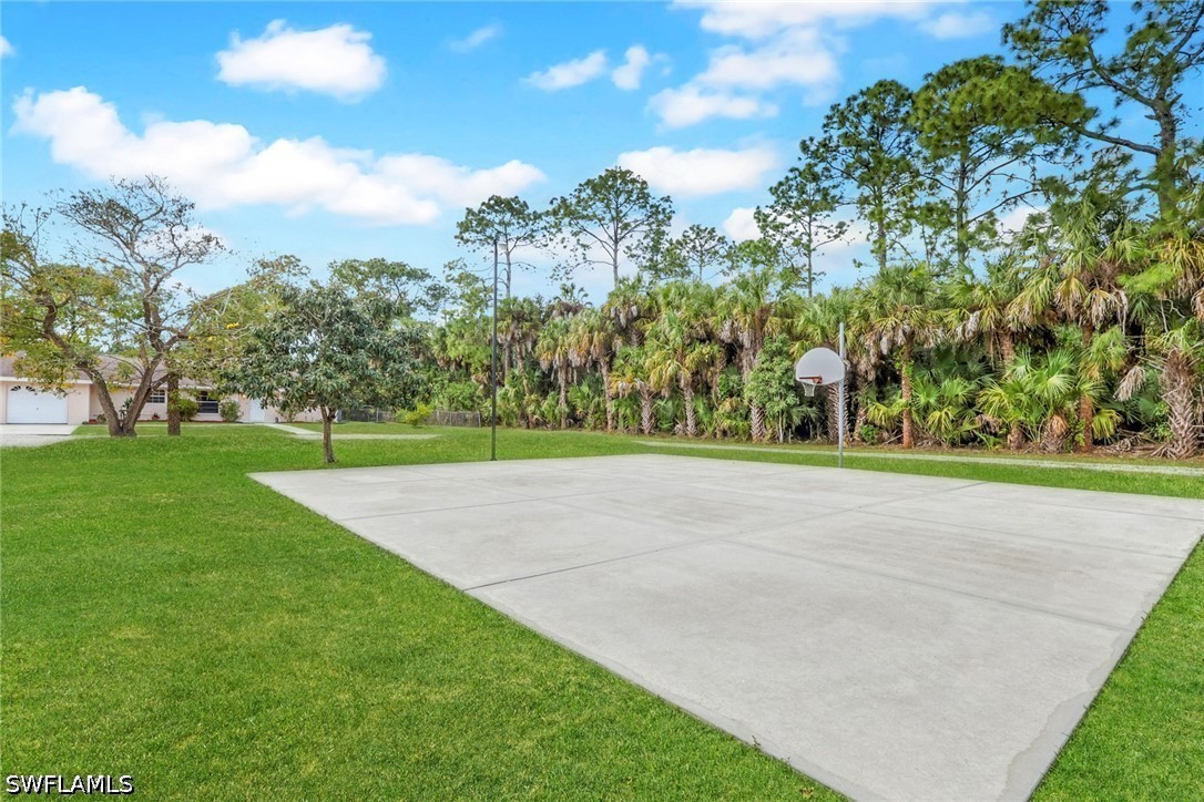 501 11th, Naples, FL 34120