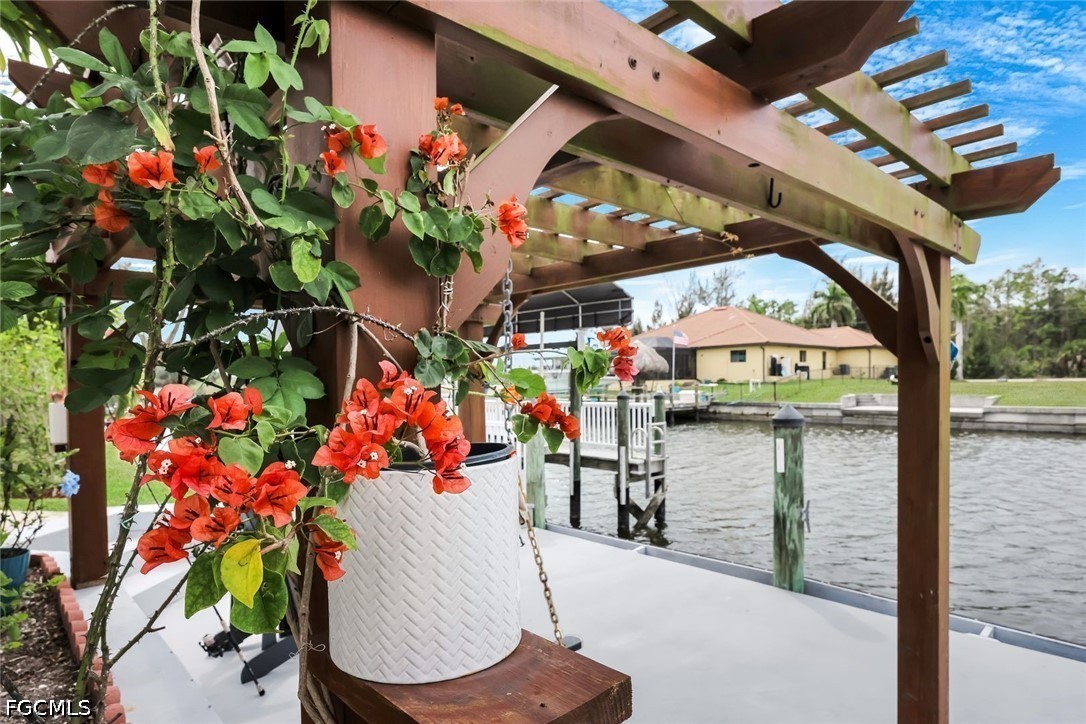 2364 39th, Cape Coral, FL 33993