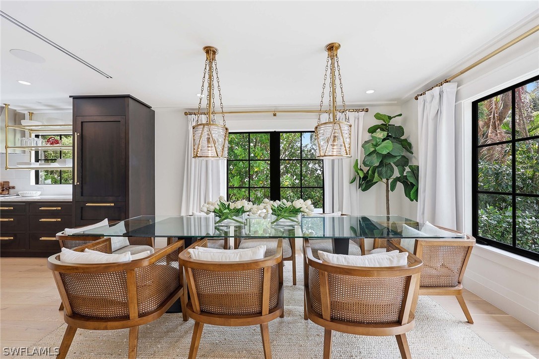 DiningArea
