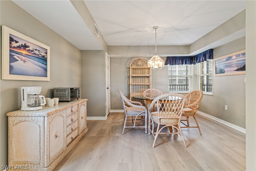 DiningArea