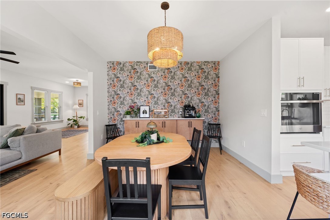 DiningArea