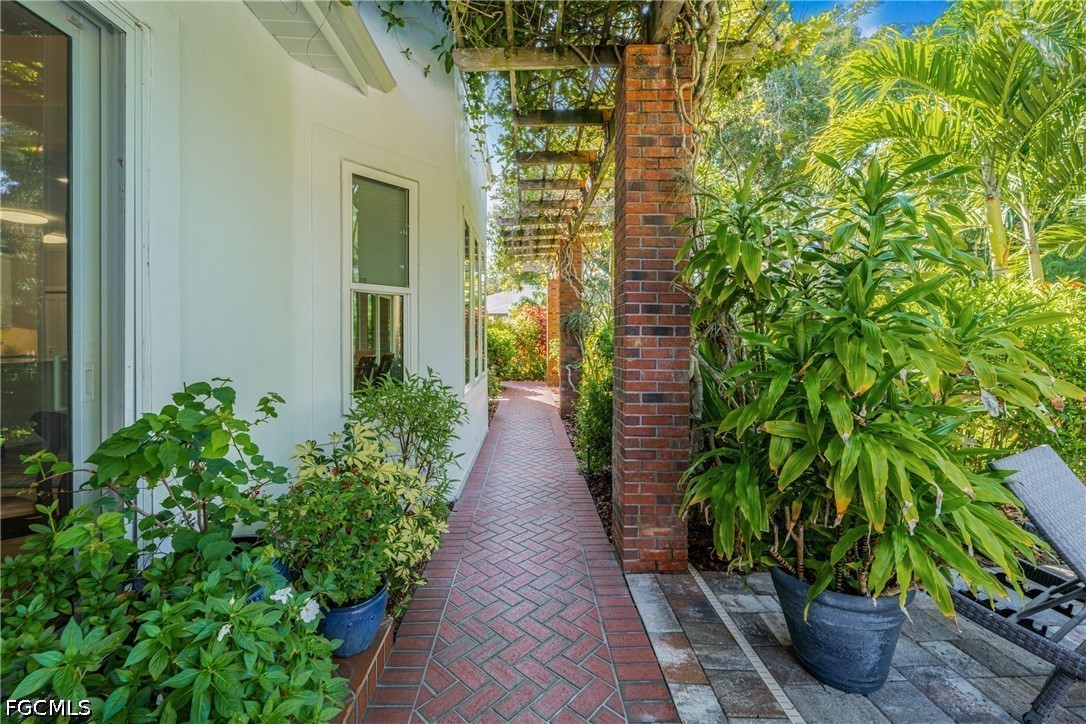 13672 Pine Villa, Fort Myers, FL 33912
