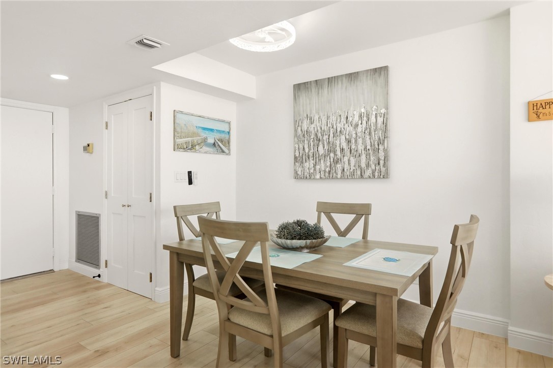 DiningArea