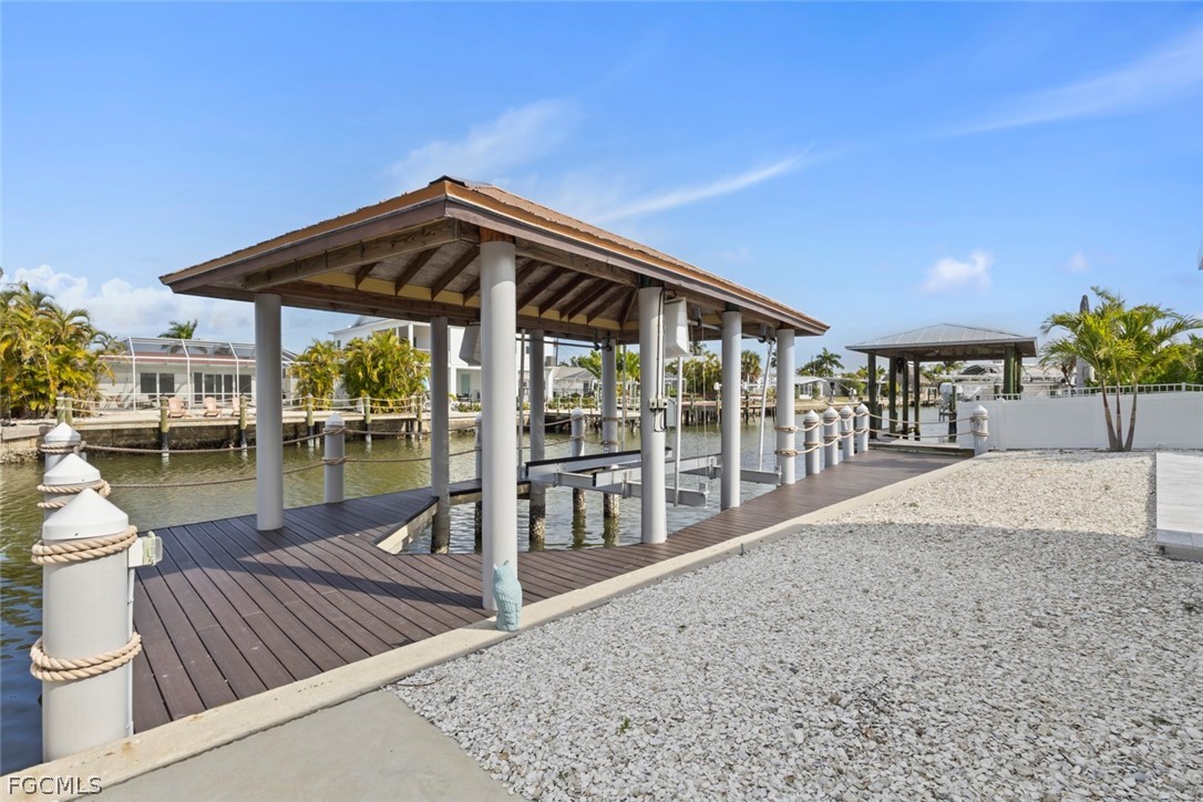 Dock