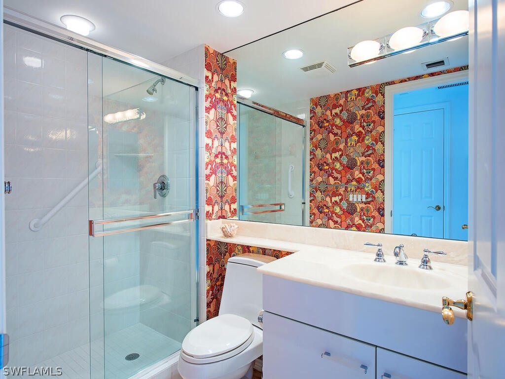 7225 Pelican Bay Unit 1703, Naples, FL 34108