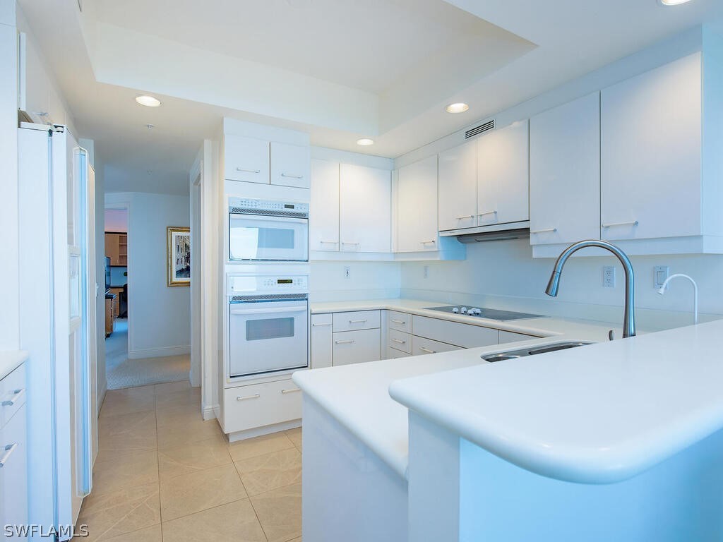 7225 Pelican Bay Unit 1703, Naples, FL 34108
