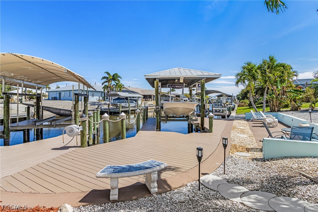 Dock