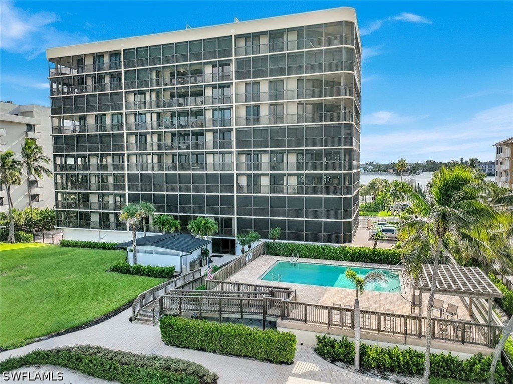 9653 Gulf Shore Unit 303, Naples, FL 34108