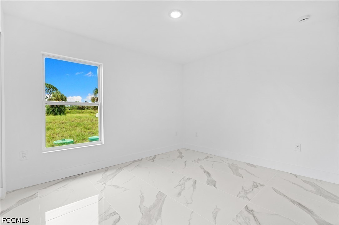 6018 Paula, Lehigh Acres, FL 33971