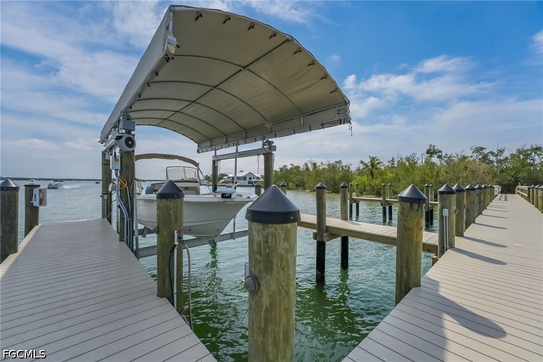 Dock