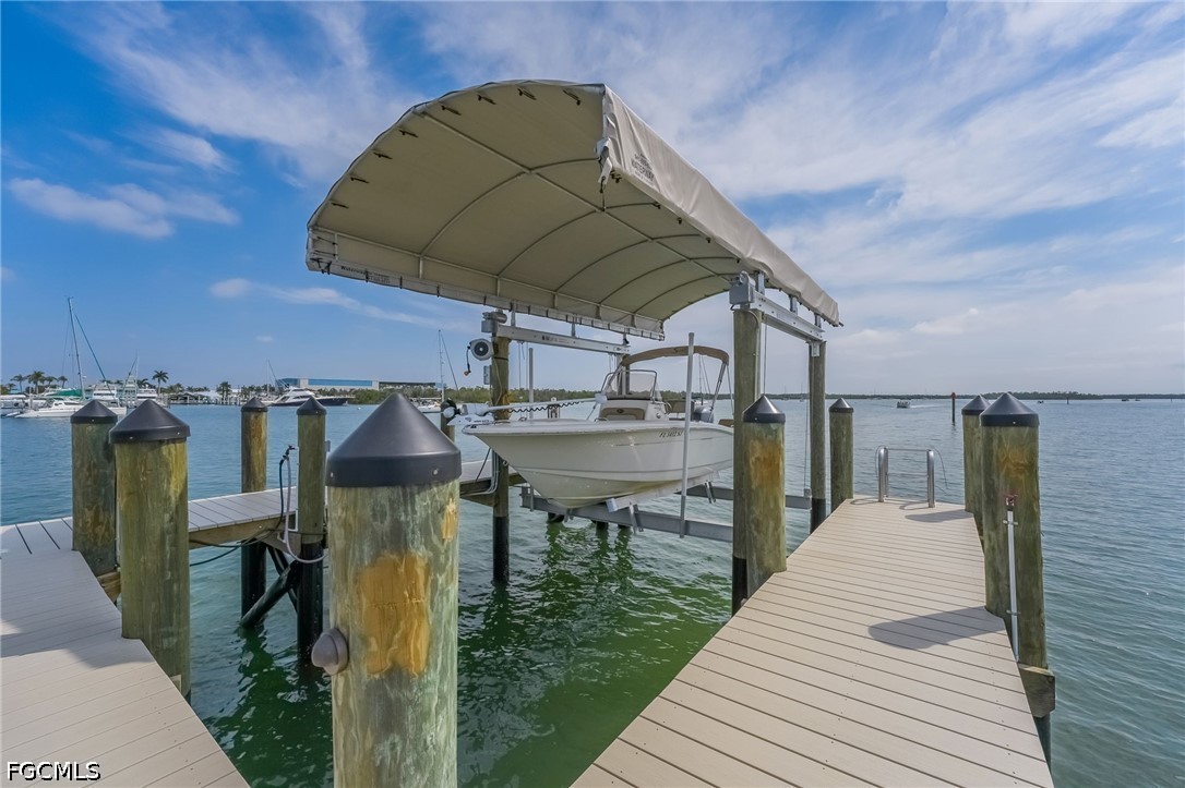 Dock