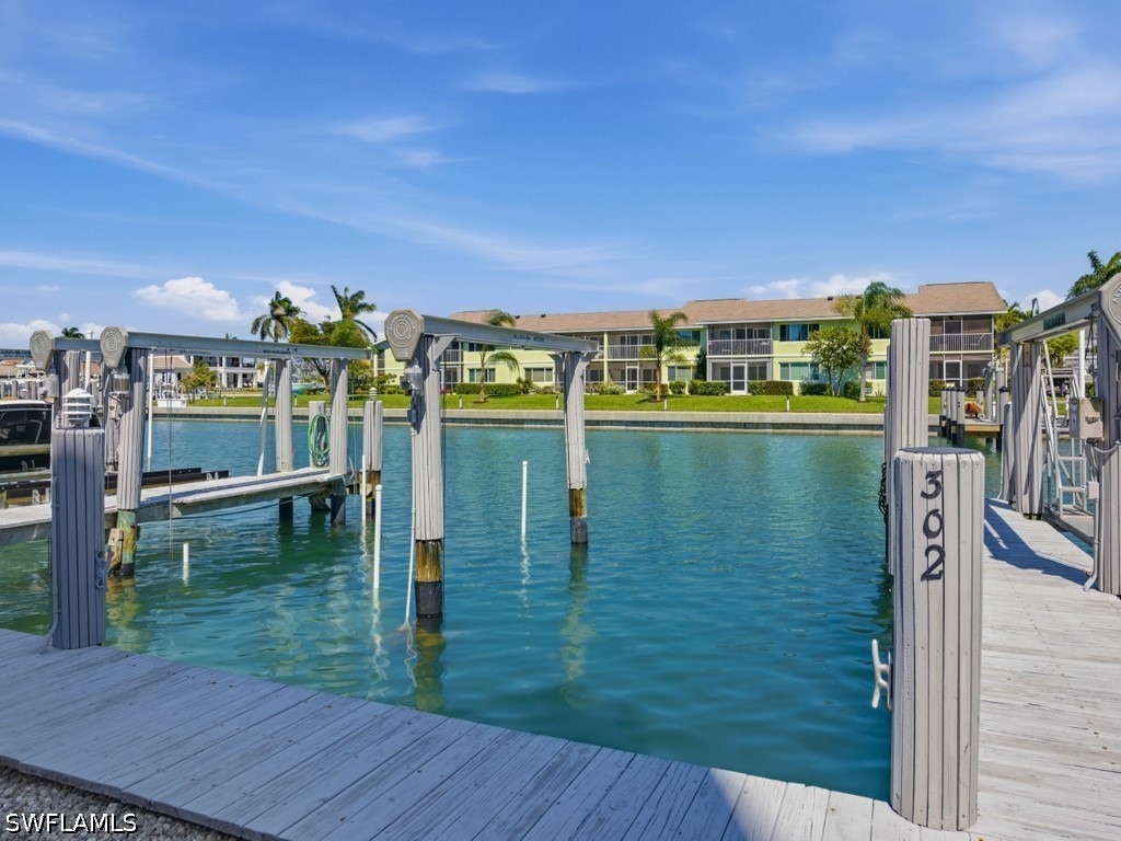 Dock