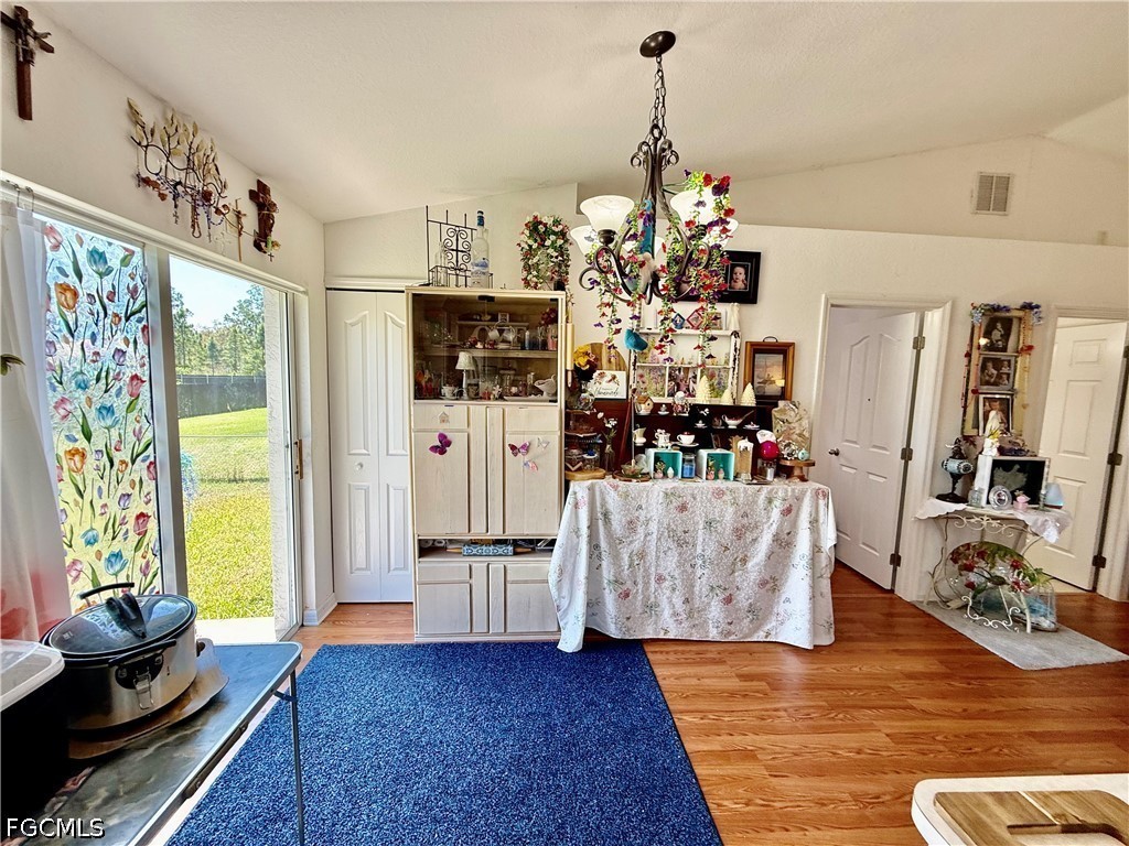 DiningArea