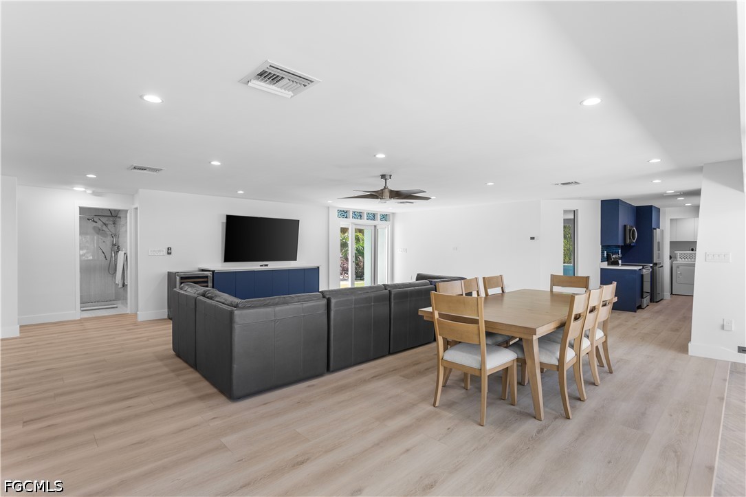DiningArea