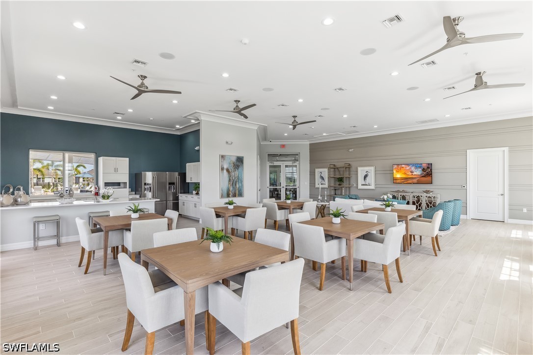 DiningArea