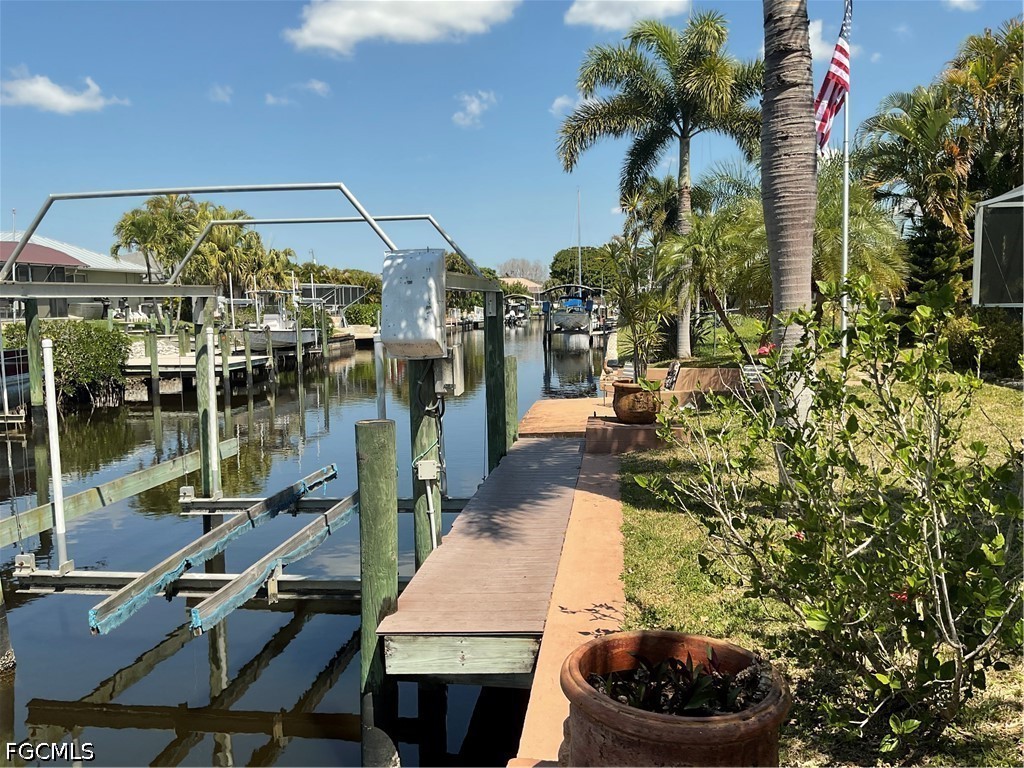 Dock