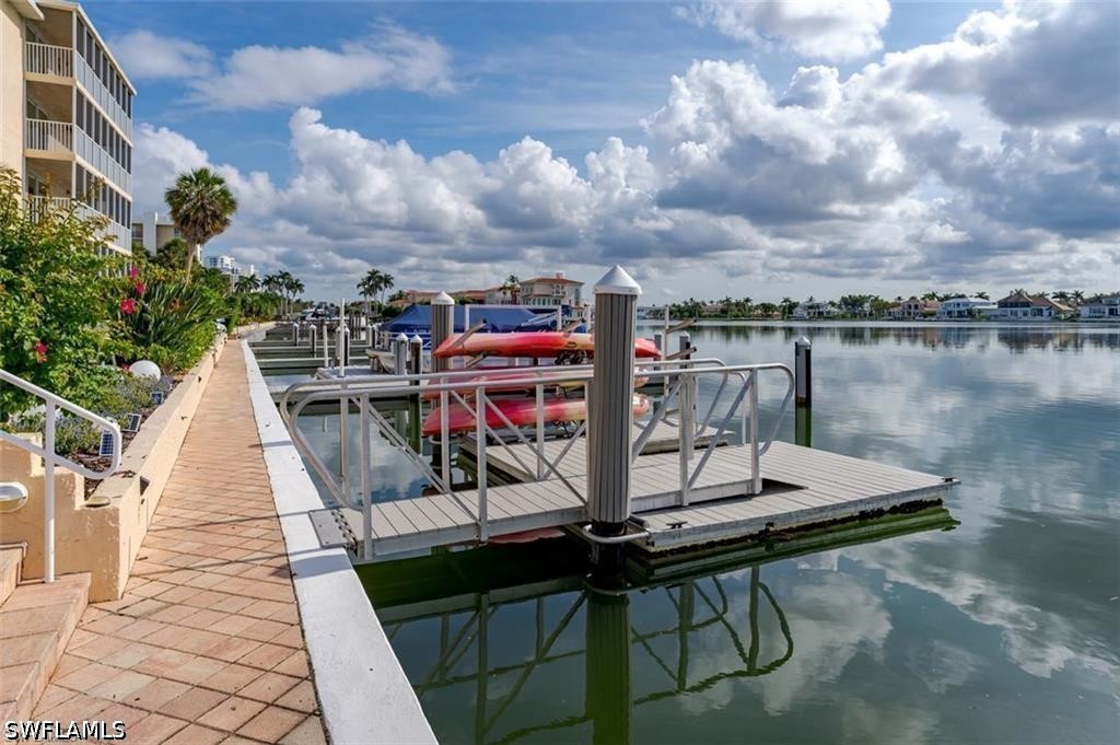Dock