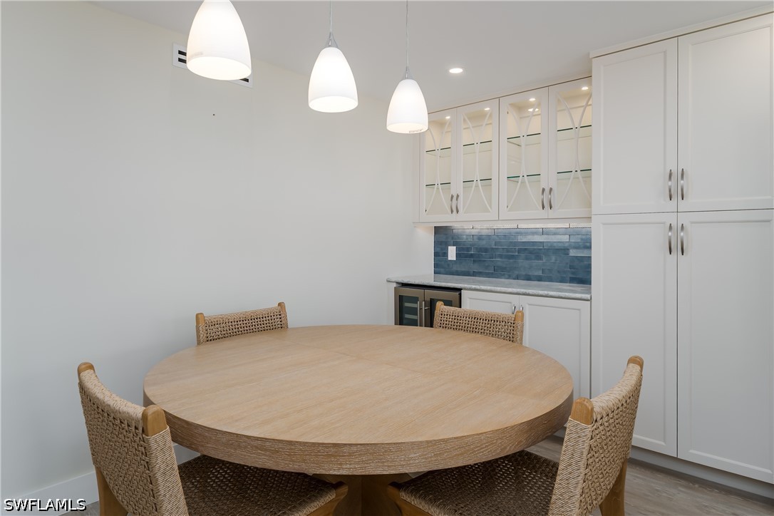 DiningArea