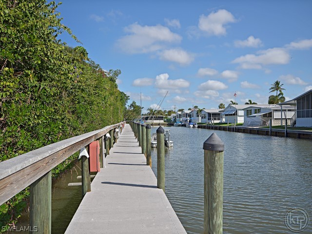 Dock