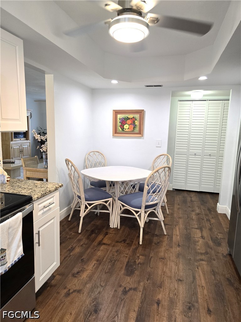 DiningArea