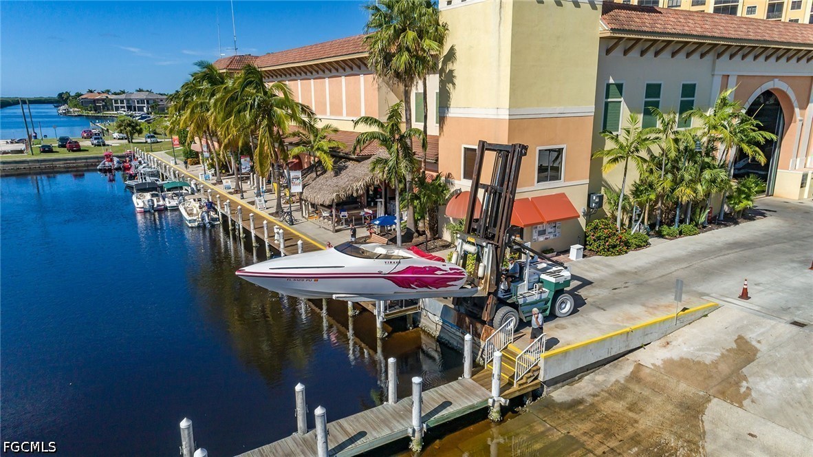 Dock