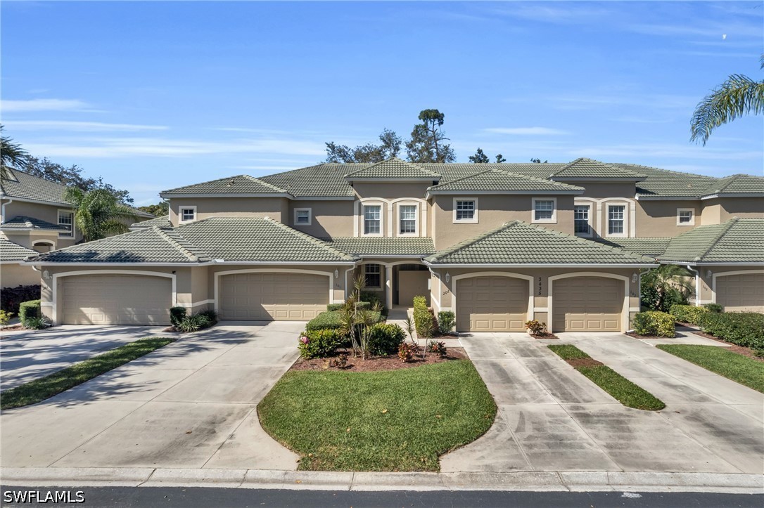 3435 Laurel Greens Unit 202, Naples, FL 34119