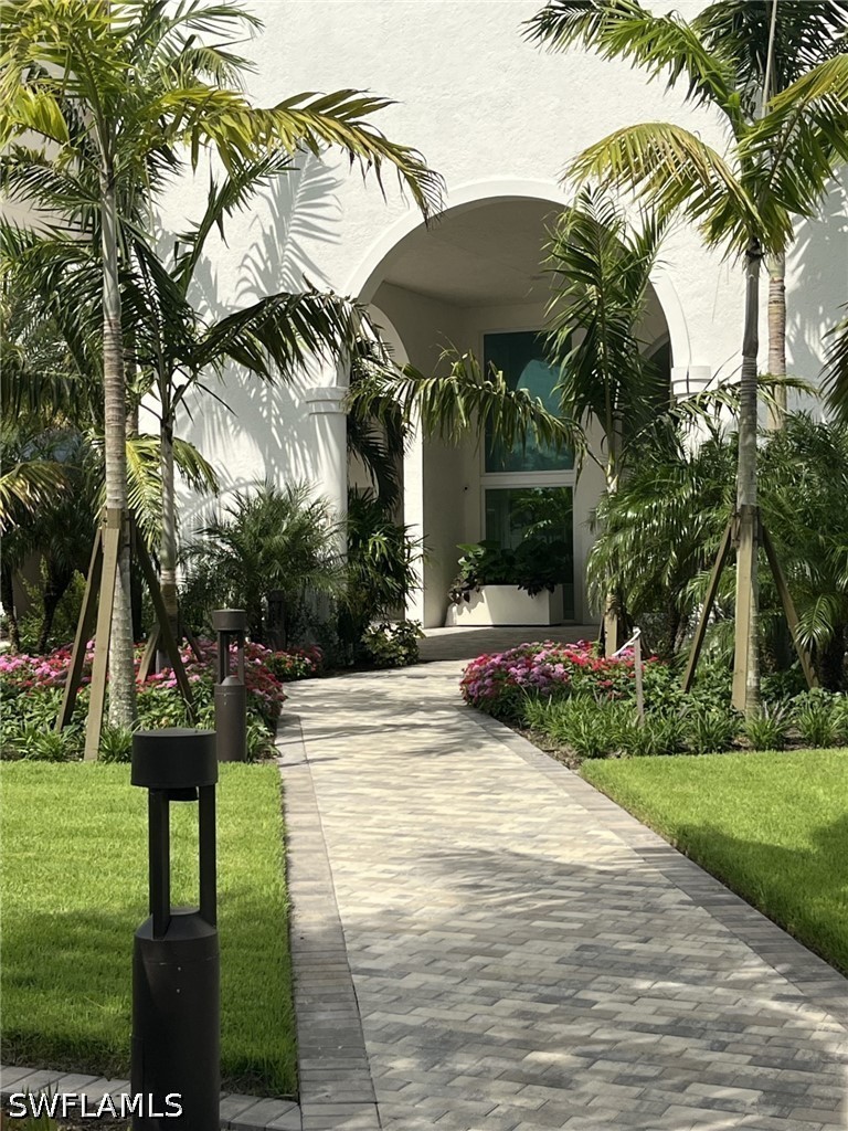 5550 Heron Point Unit 305, Naples, FL 34108