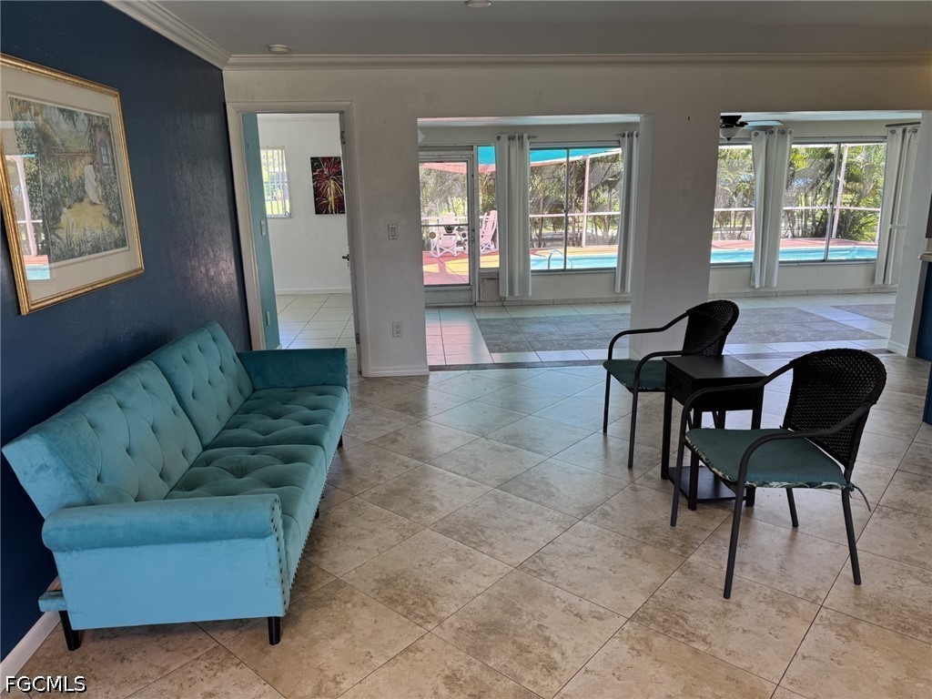 1437 21st, Cape Coral, FL 33990
