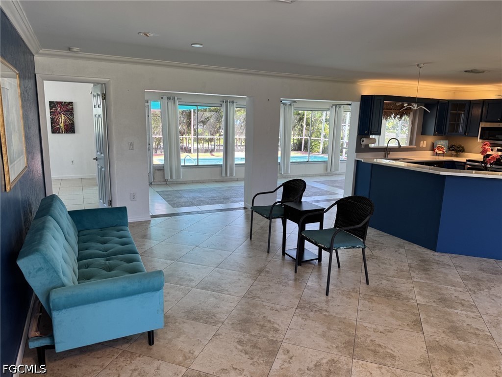 1437 21st, Cape Coral, FL 33990