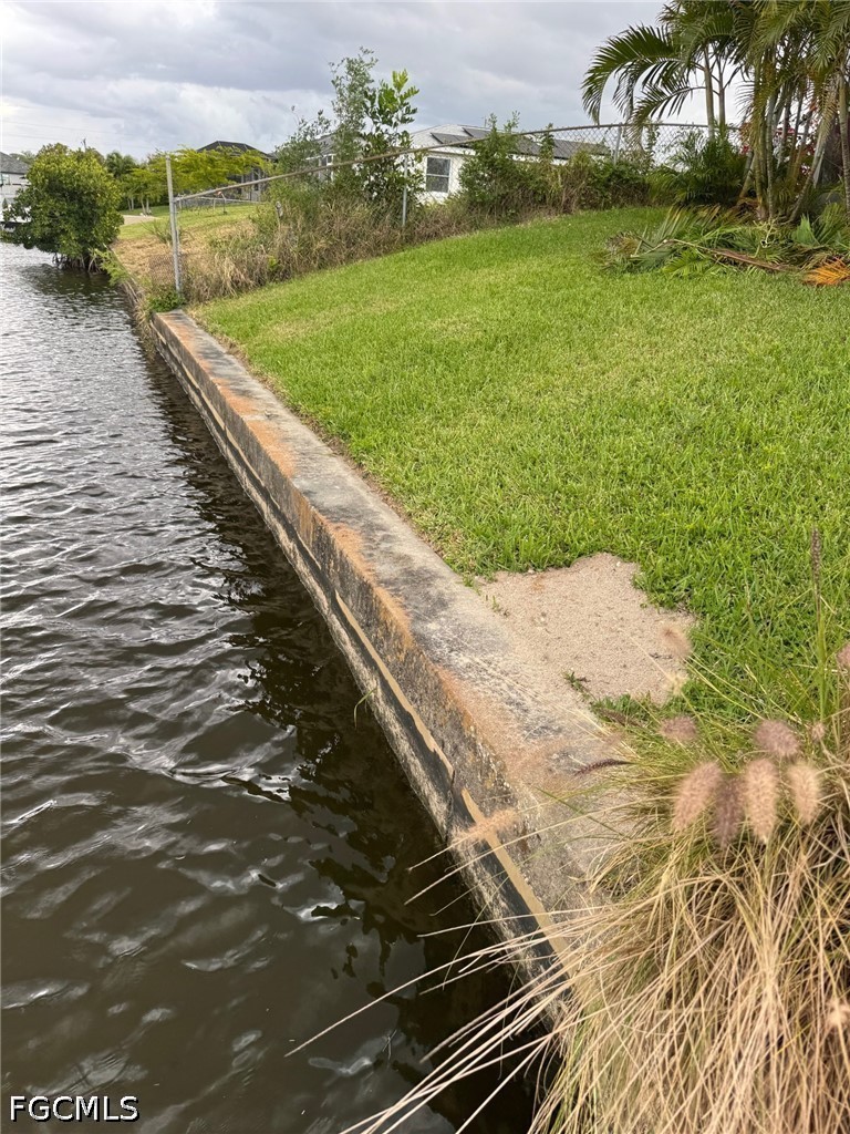 1437 21st, Cape Coral, FL 33990