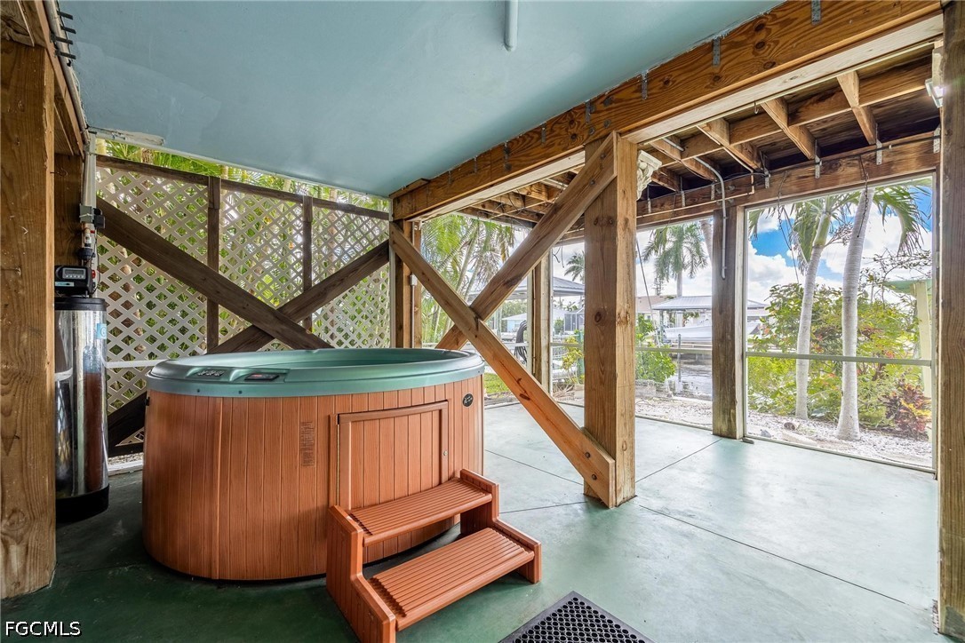 2761 Geary, Matlacha, FL 33993