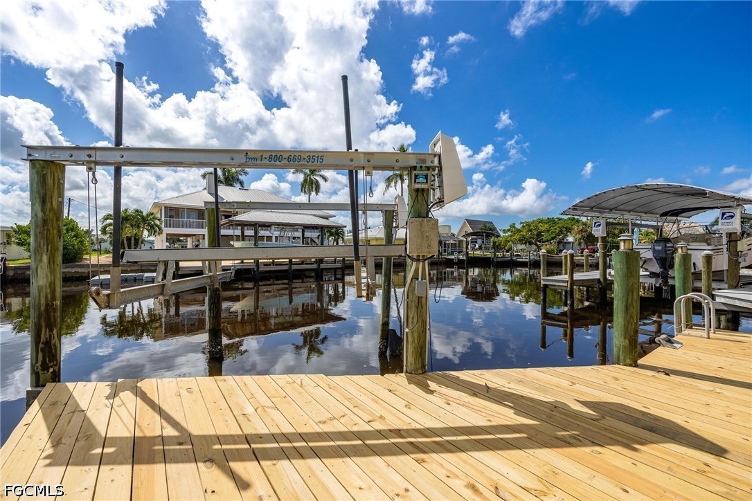 Dock
