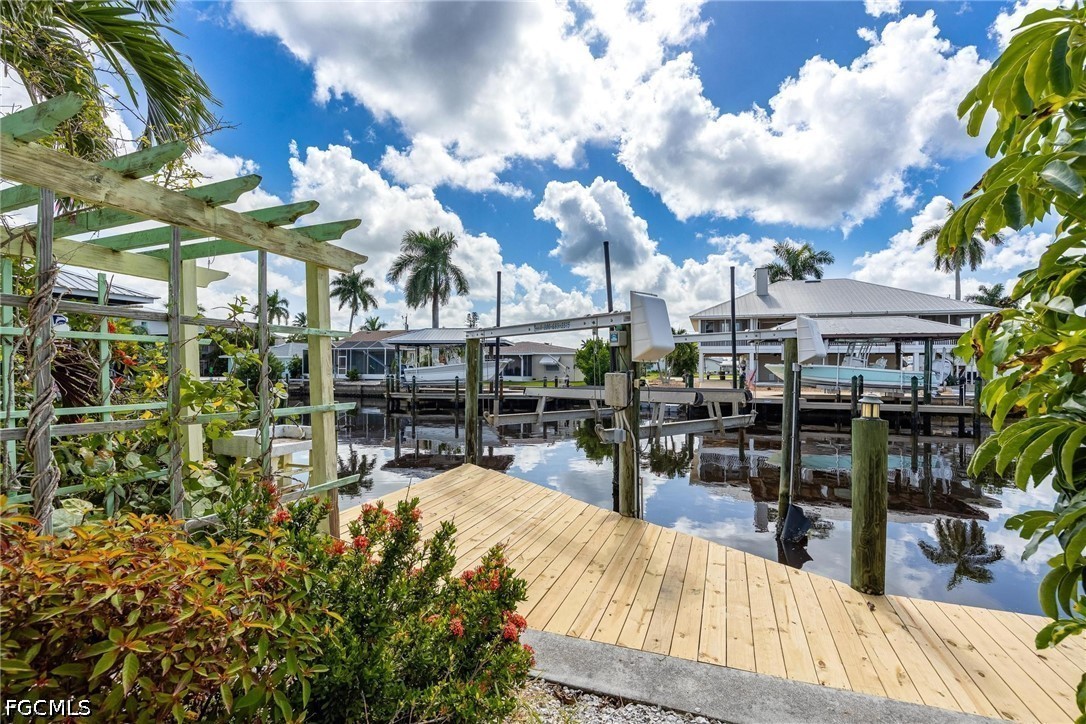 Dock