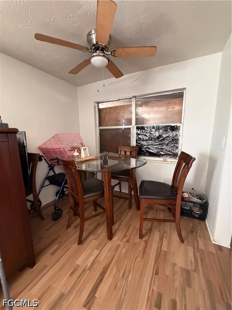 DiningArea