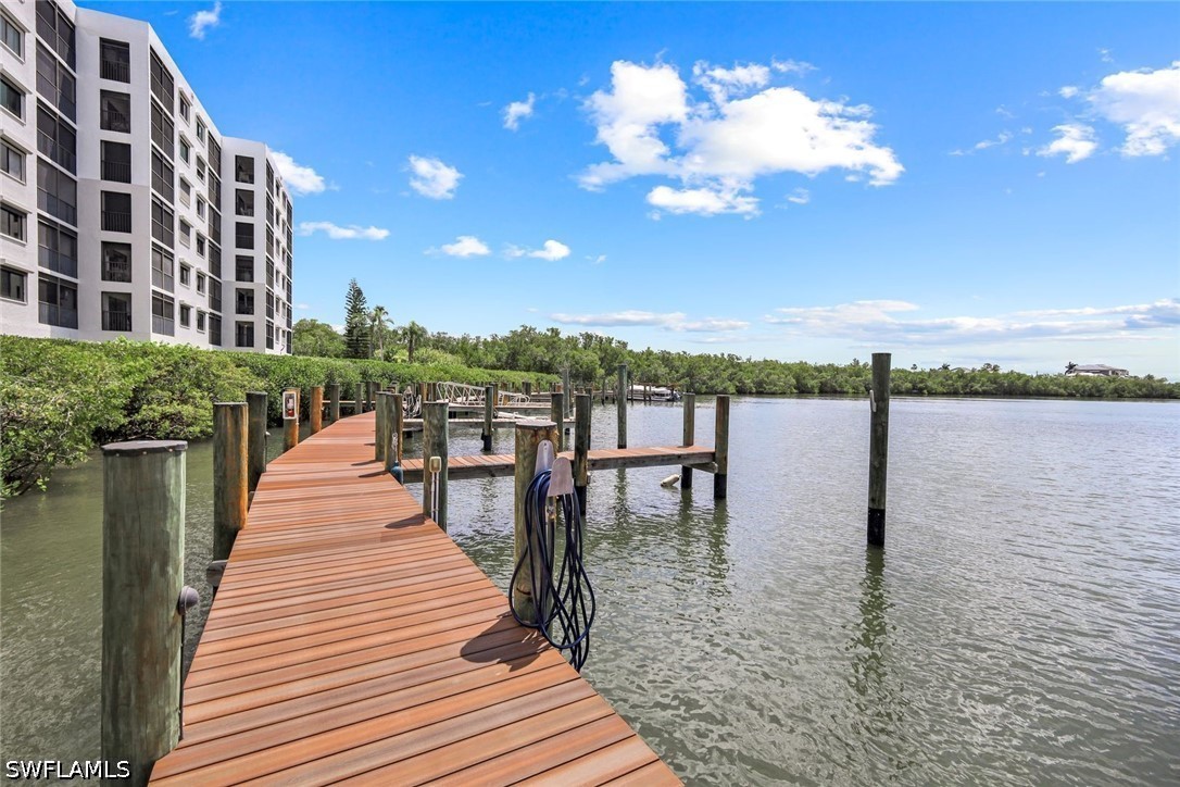 Dock