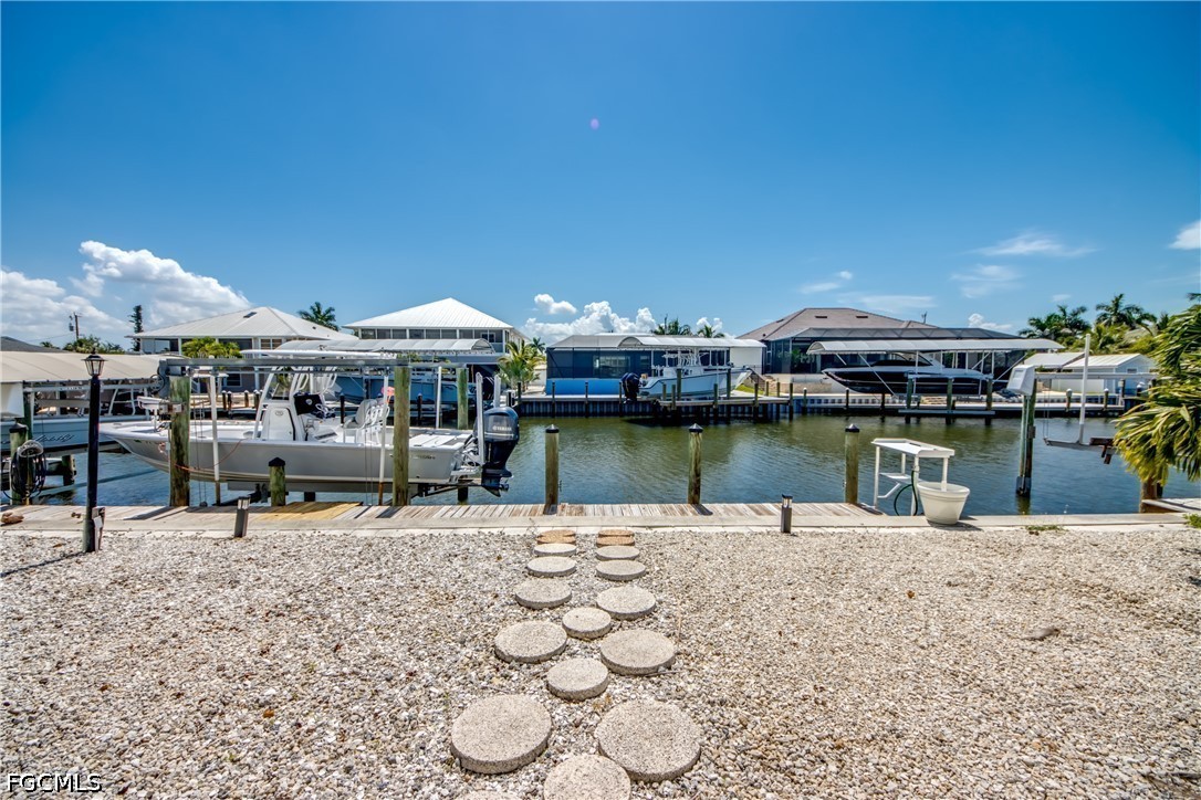 Dock