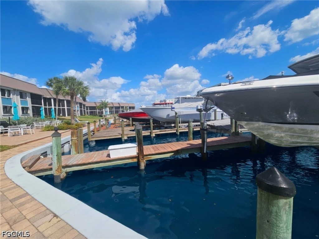Dock