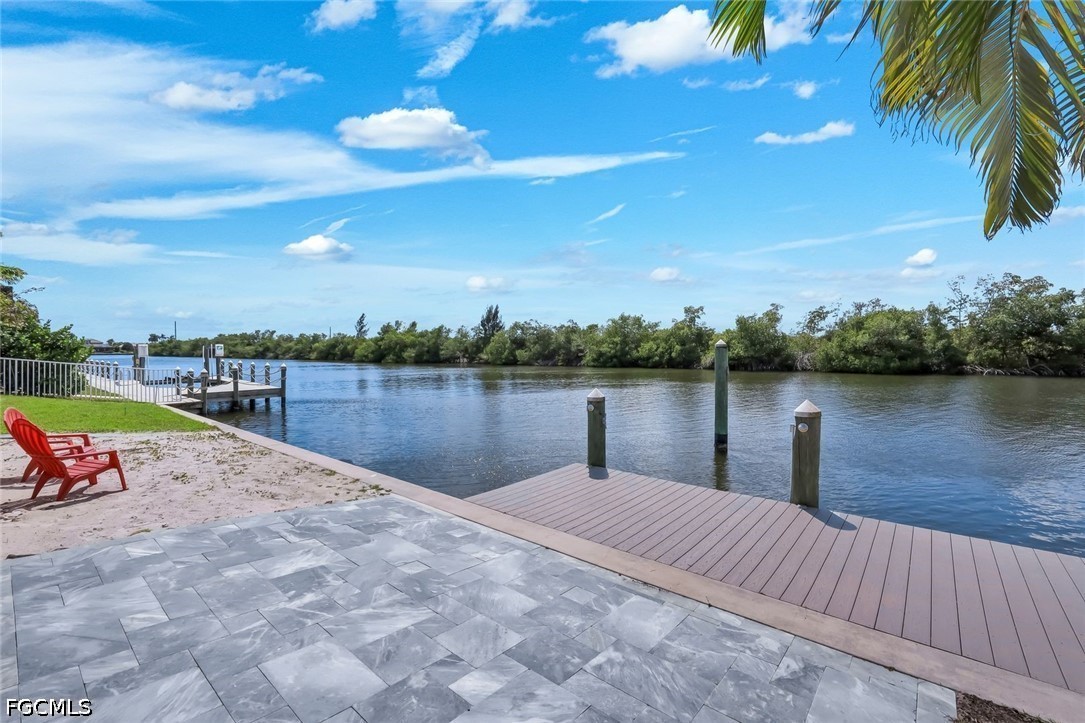 Dock