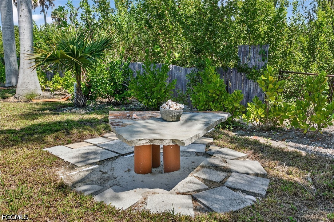 1874 Ibis, Sanibel, FL 33957