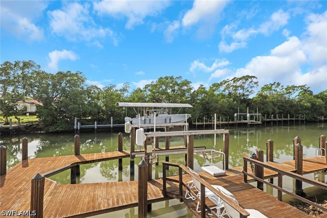 Dock