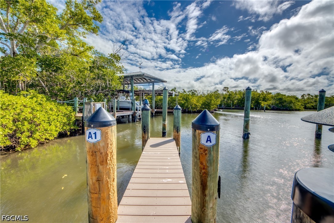 Dock