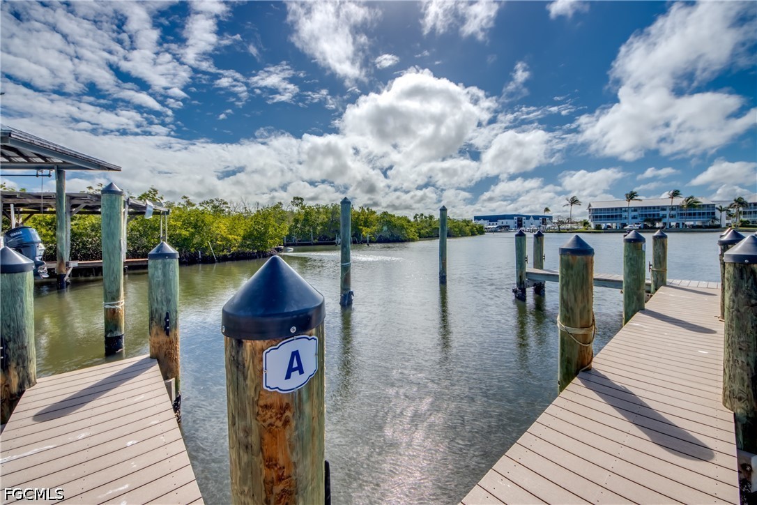 Dock