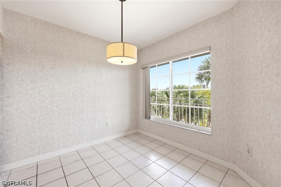 13105 Vanderbilt Unit 407, Naples, FL 34110