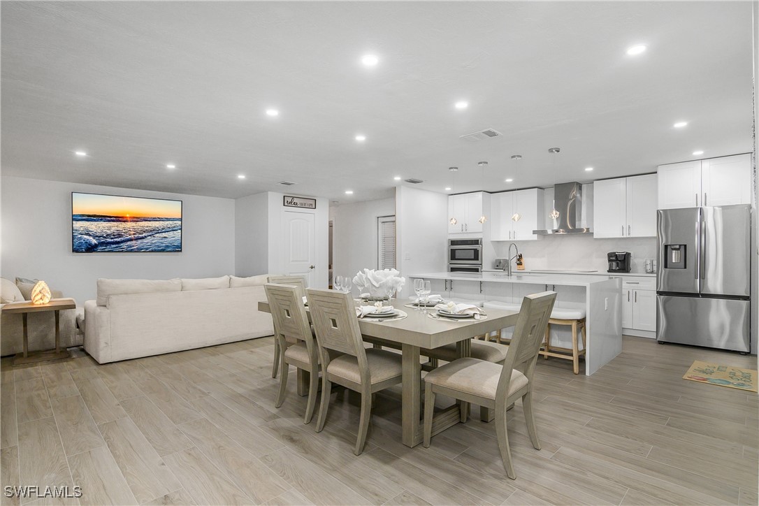 DiningArea