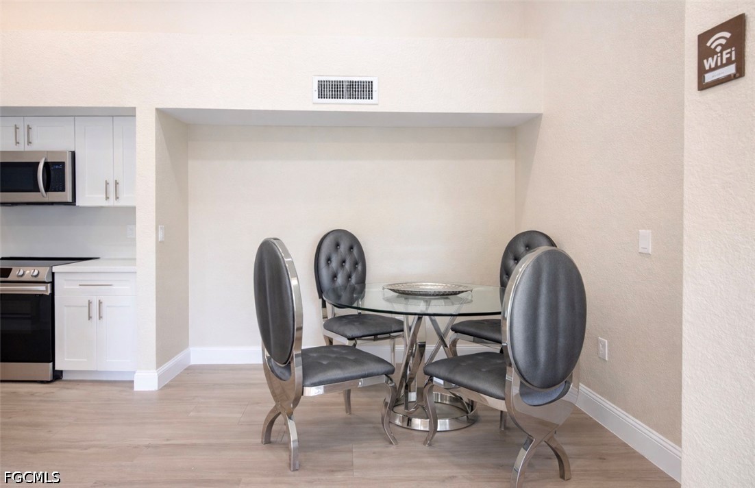 DiningArea