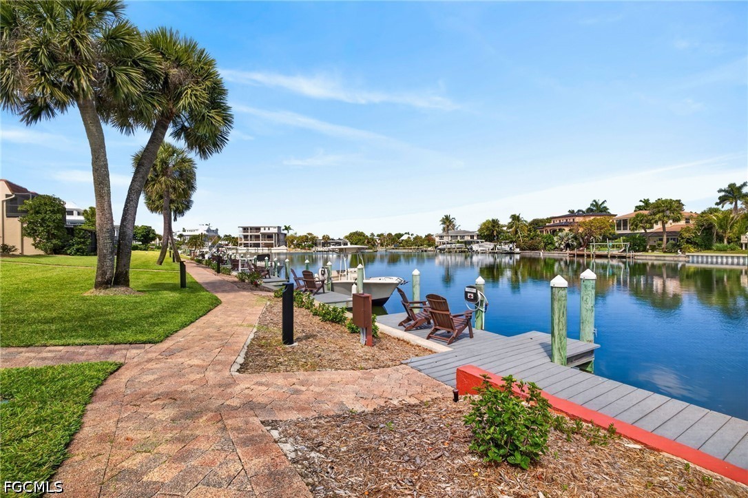Dock