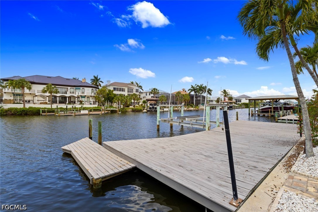 Dock