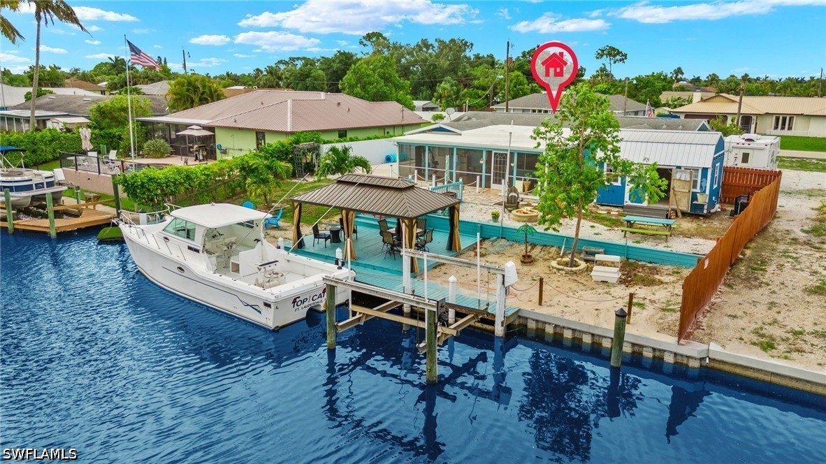 Dock
