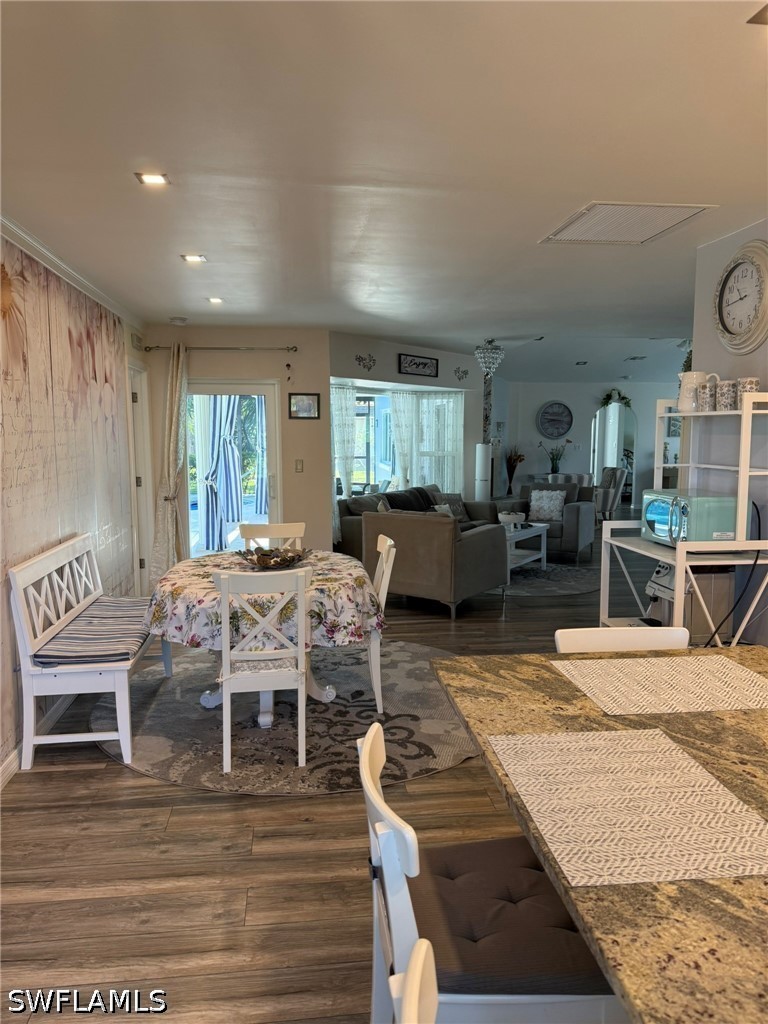 DiningArea
