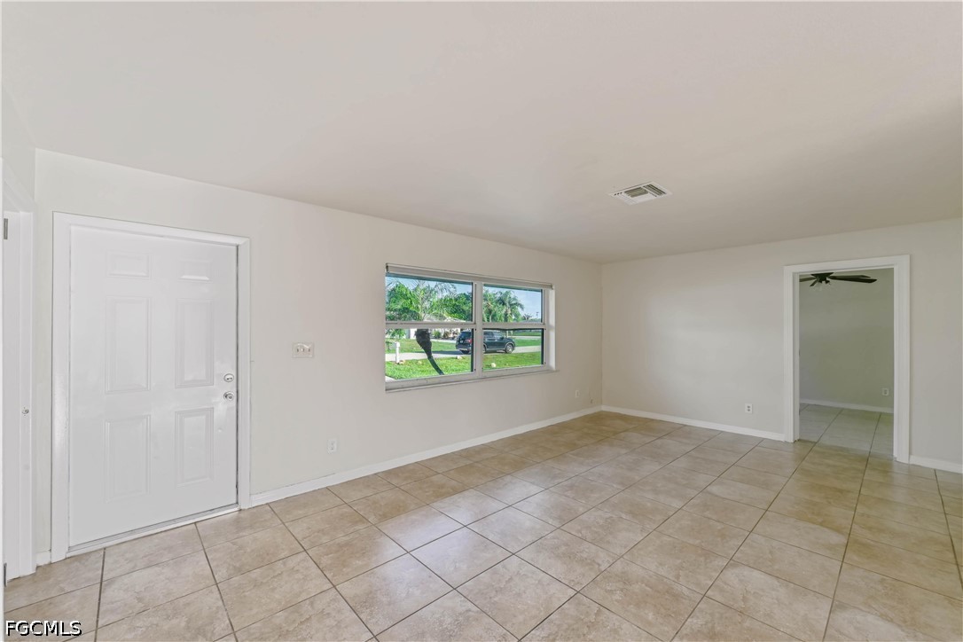 208 Norwich, Lehigh Acres, FL 33936